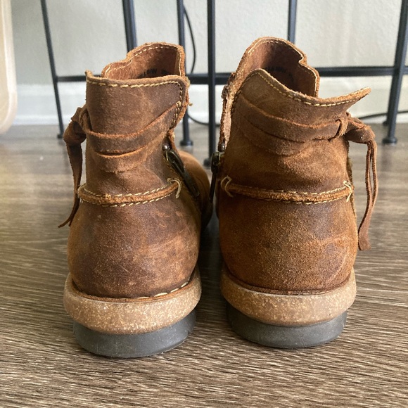 Leather Women’s Born Boots Size 7.5 - Picture 2 of 3